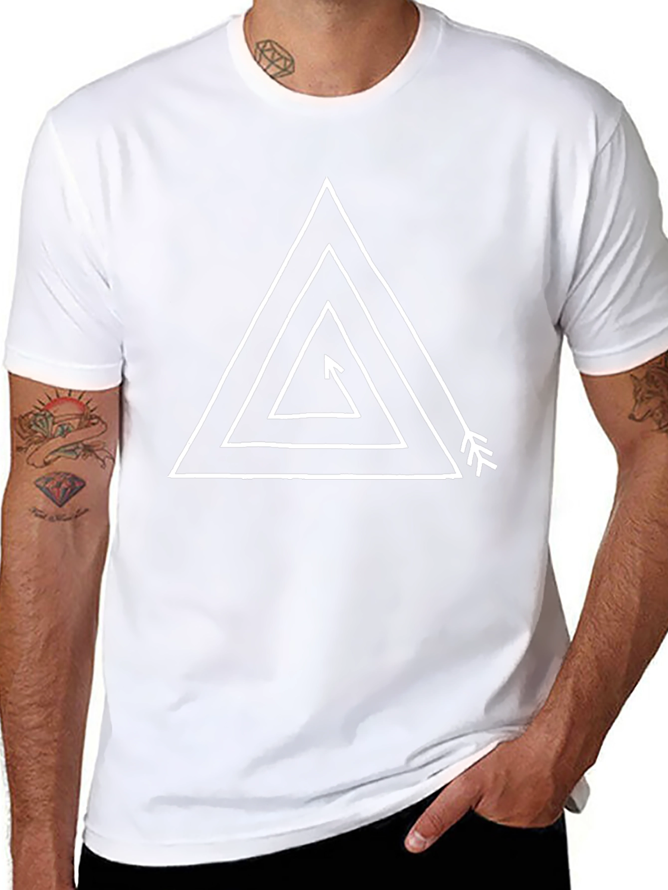 Geometric Arrow Triangle Graphic Tee - Black