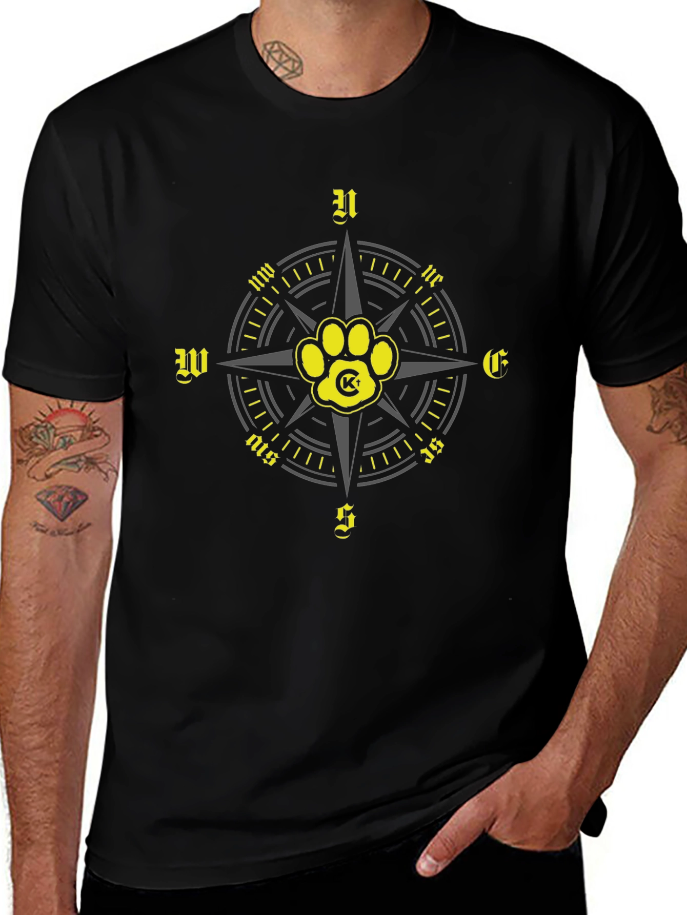 Compass Paw Print Graphic T-Shirt