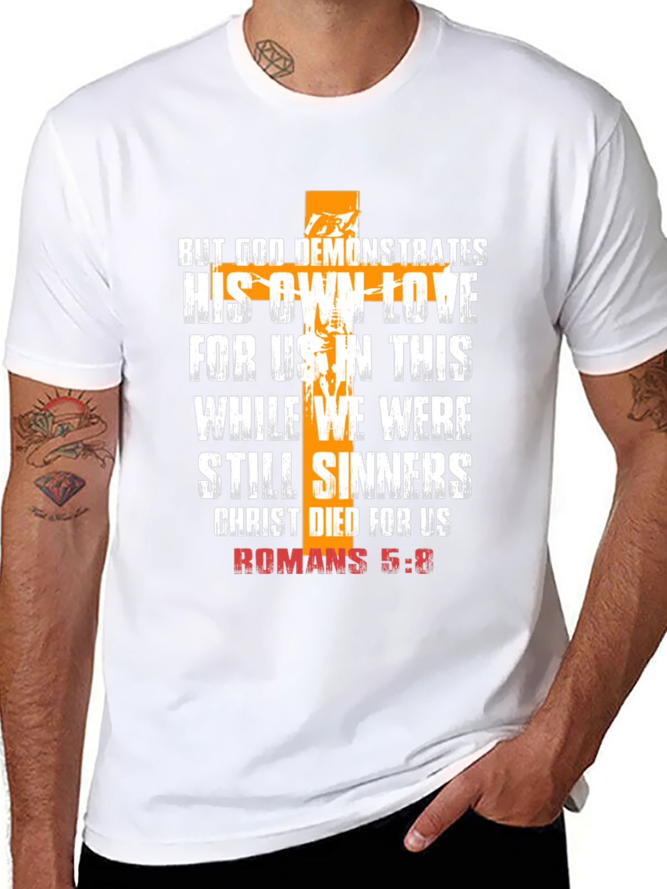 Christian Romans 5:8 Graphic Tee