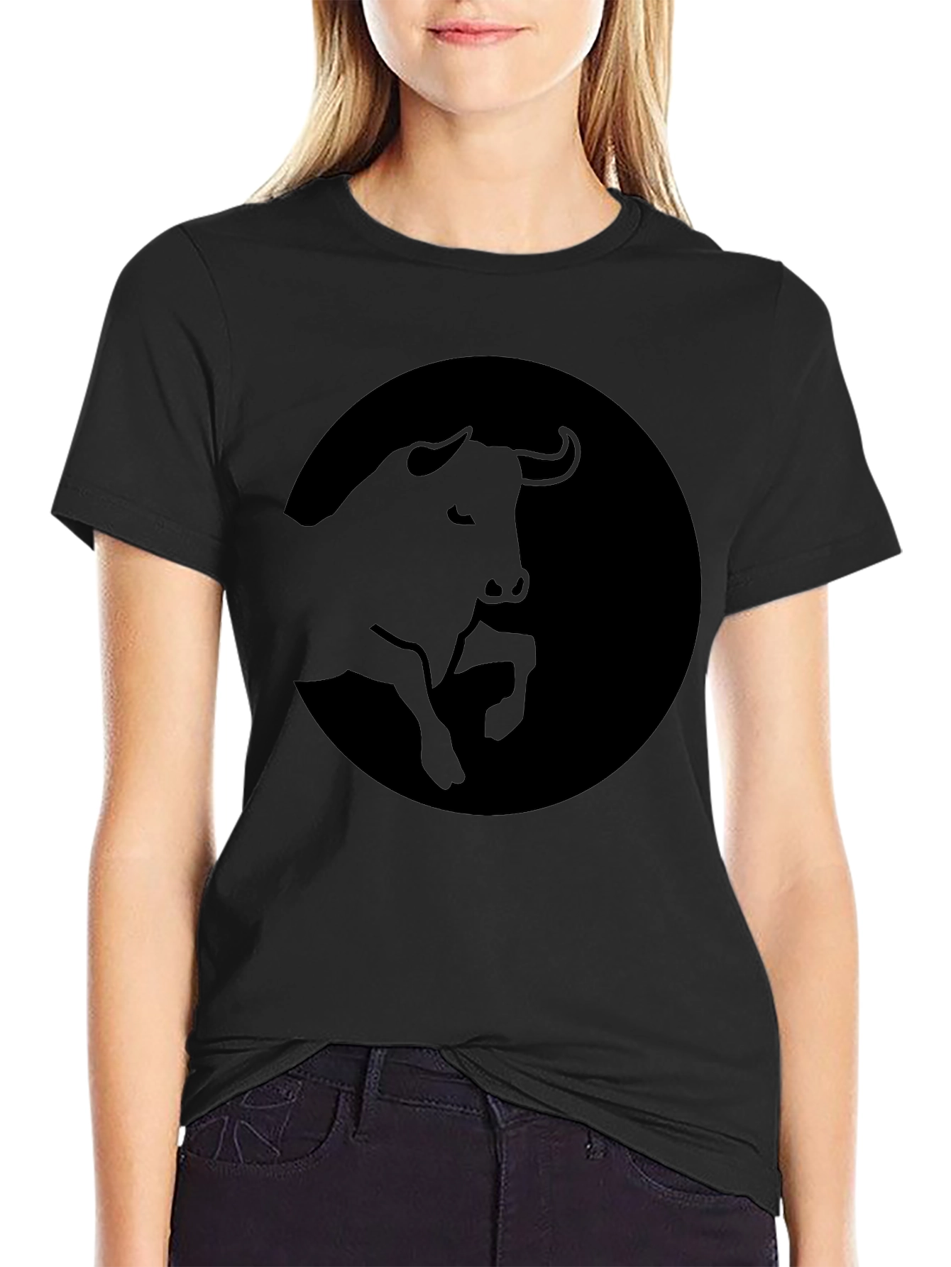 Black Bull Graphic Tee - Stylish Mens T-Shirt