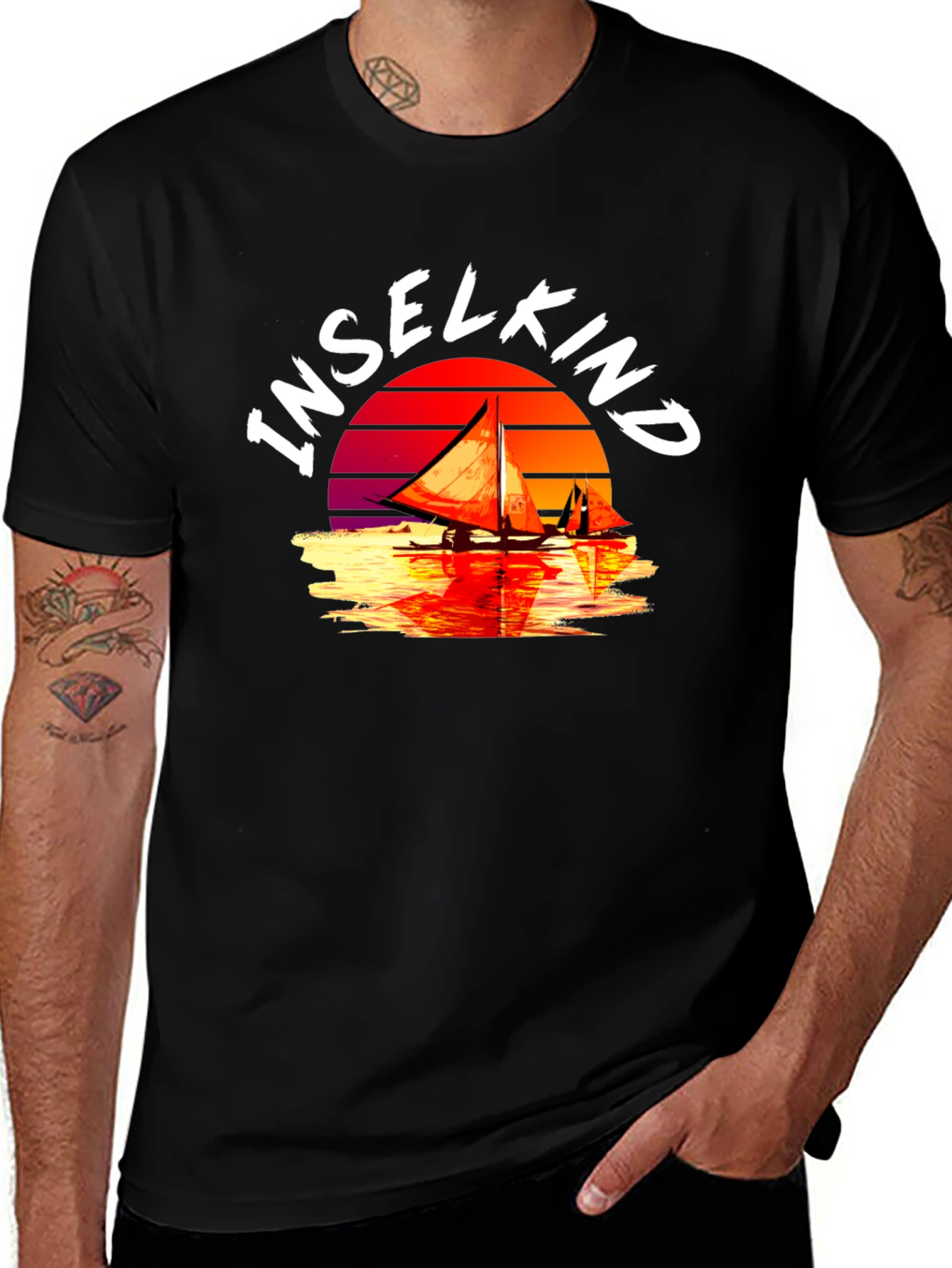 Sunset Sailboat Inselkind T-Shirt