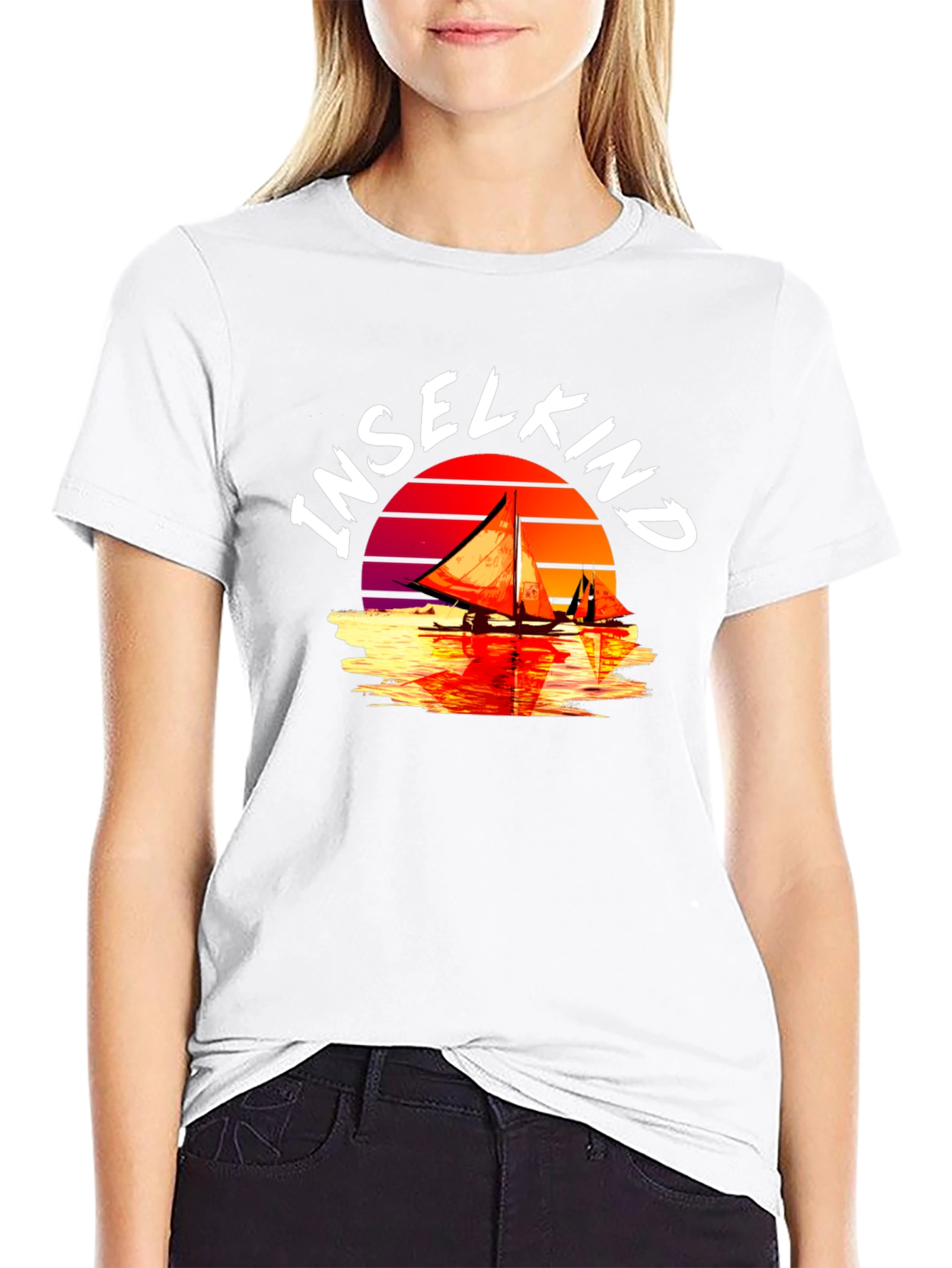 Sunset Sailboat Inselkind T-Shirt