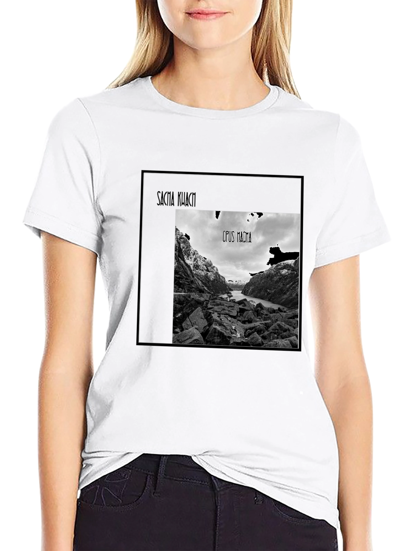 Sacra Kuacti Opus Macra Black T-Shirt